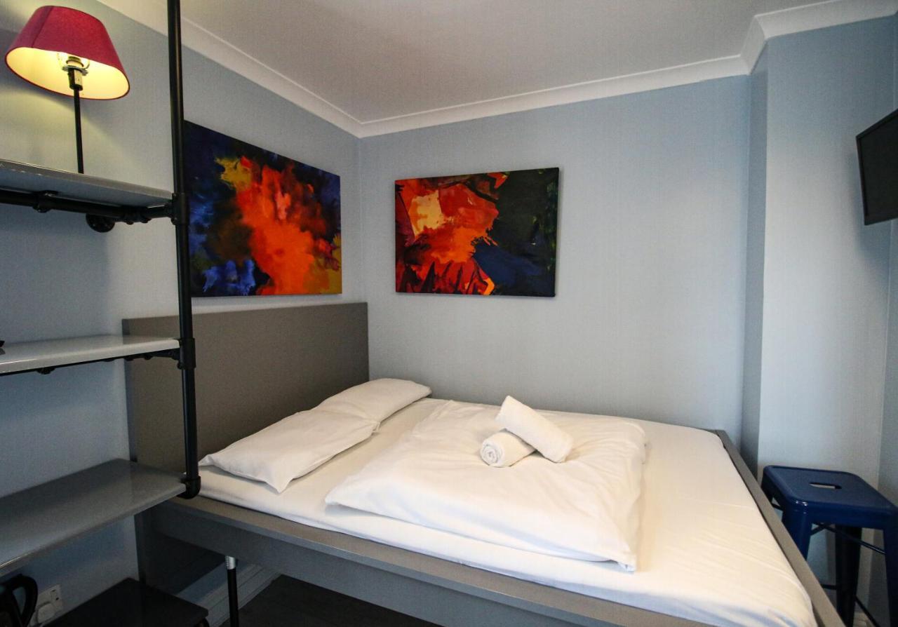 Astor Hyde Park Hostel (Adults Only) Лондон Экстерьер фото