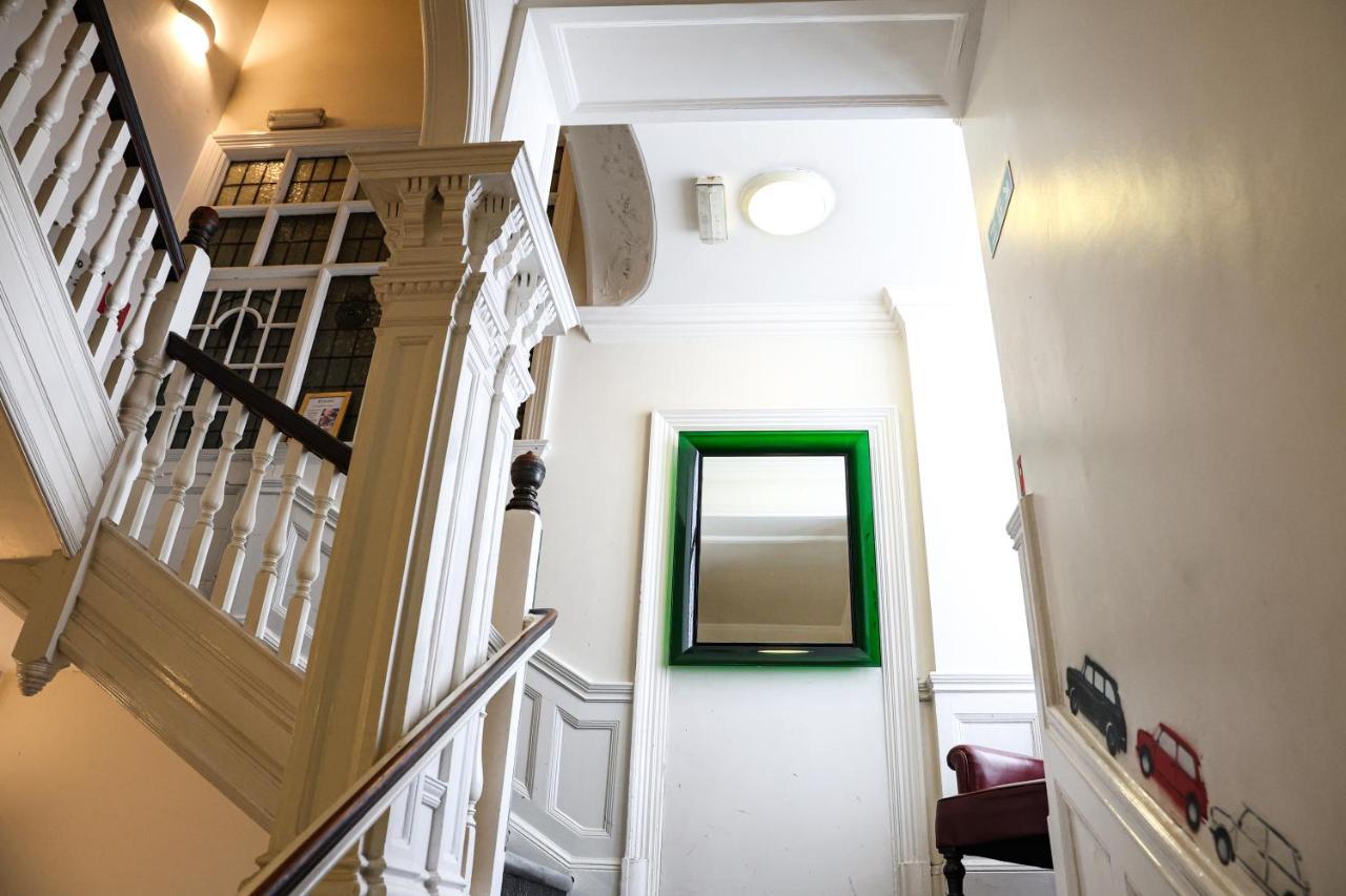 Astor Hyde Park Hostel (Adults Only) Лондон Экстерьер фото